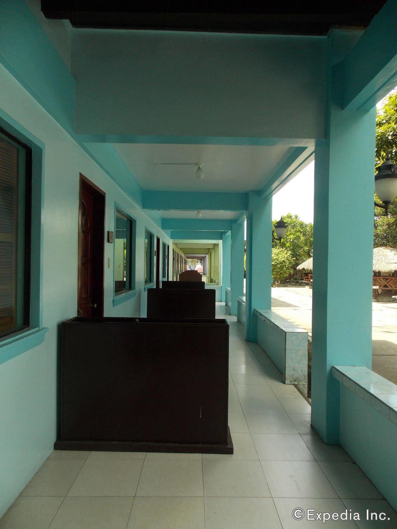 Caribbean Water Park And Resotel Bacolod Exterior photo