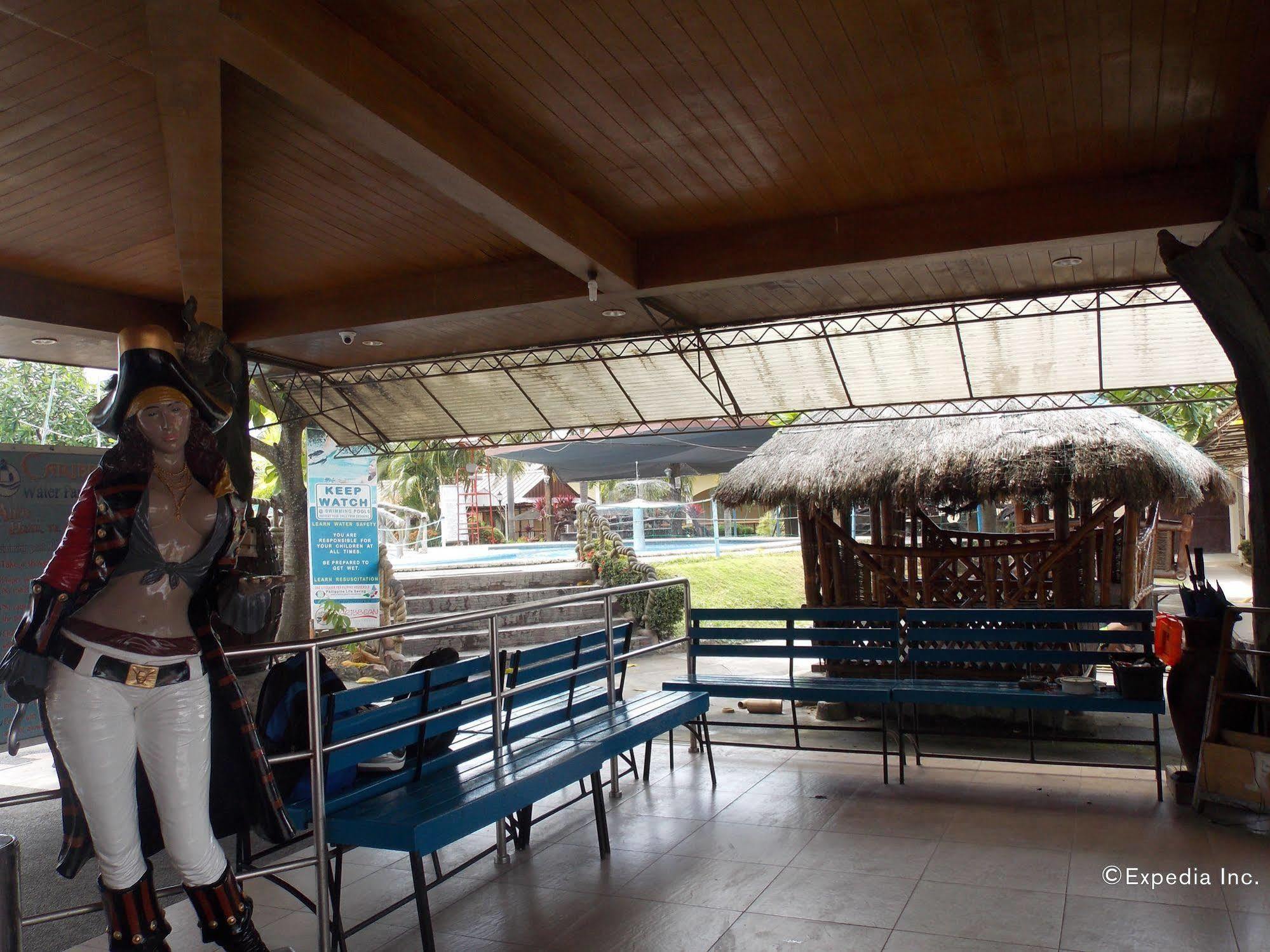 Caribbean Water Park And Resotel Bacolod Exterior photo
